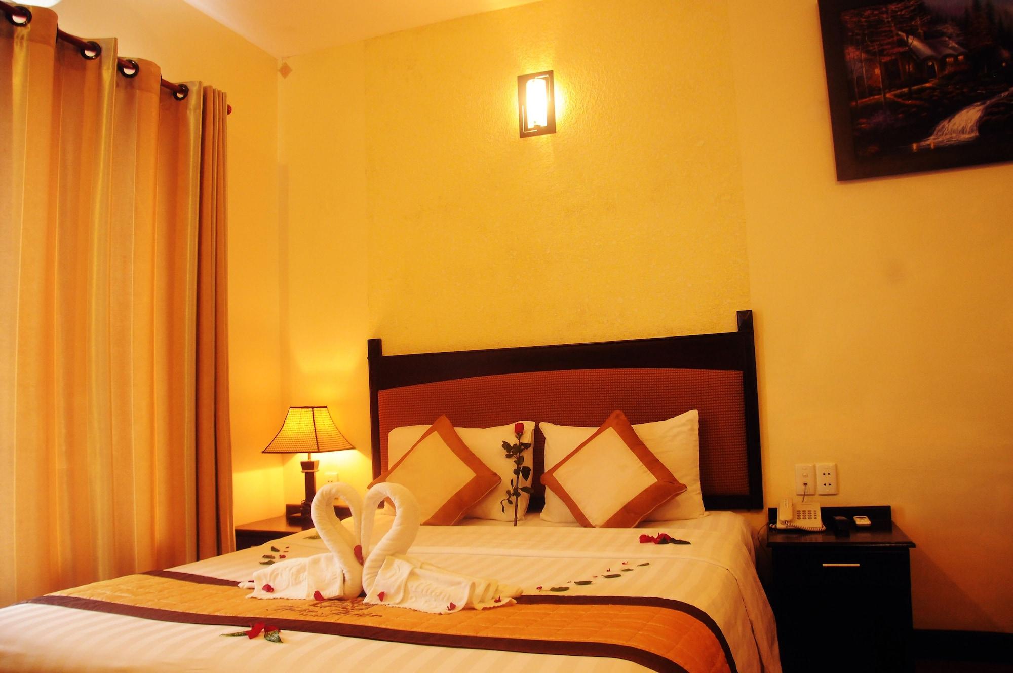 Than Thien - Friendly Hotel Hue Bagian luar foto