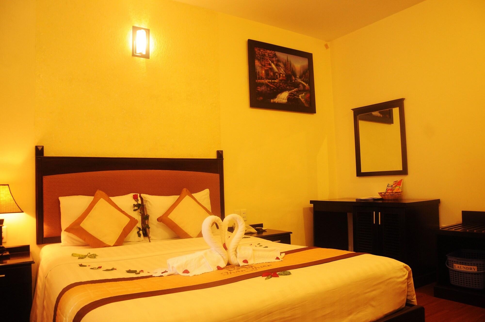 Than Thien - Friendly Hotel Hue Bagian luar foto