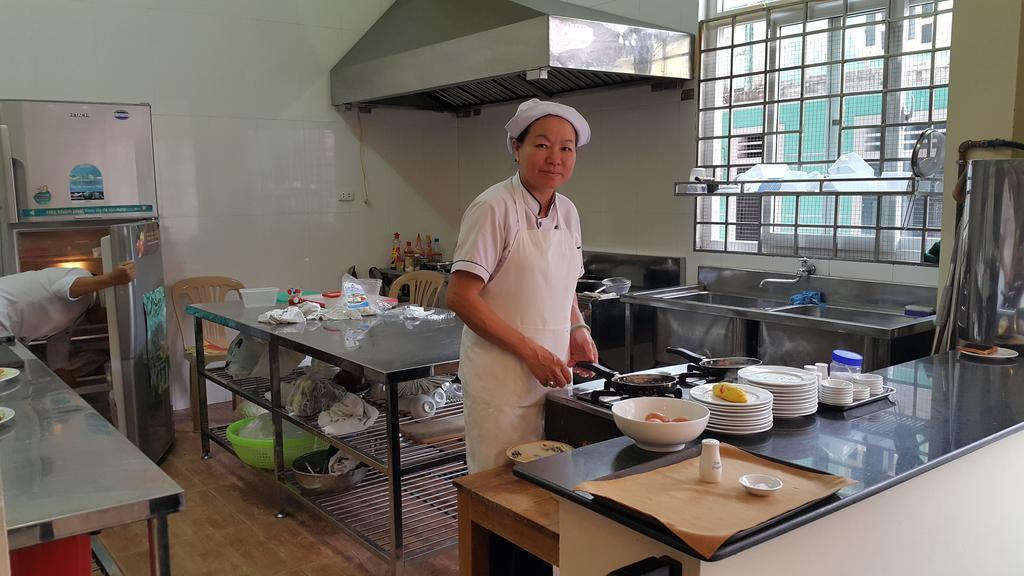 Than Thien - Friendly Hotel Hue Bagian luar foto