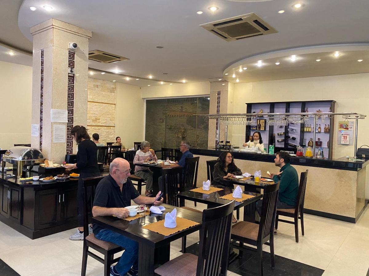 Than Thien - Friendly Hotel Hue Bagian luar foto