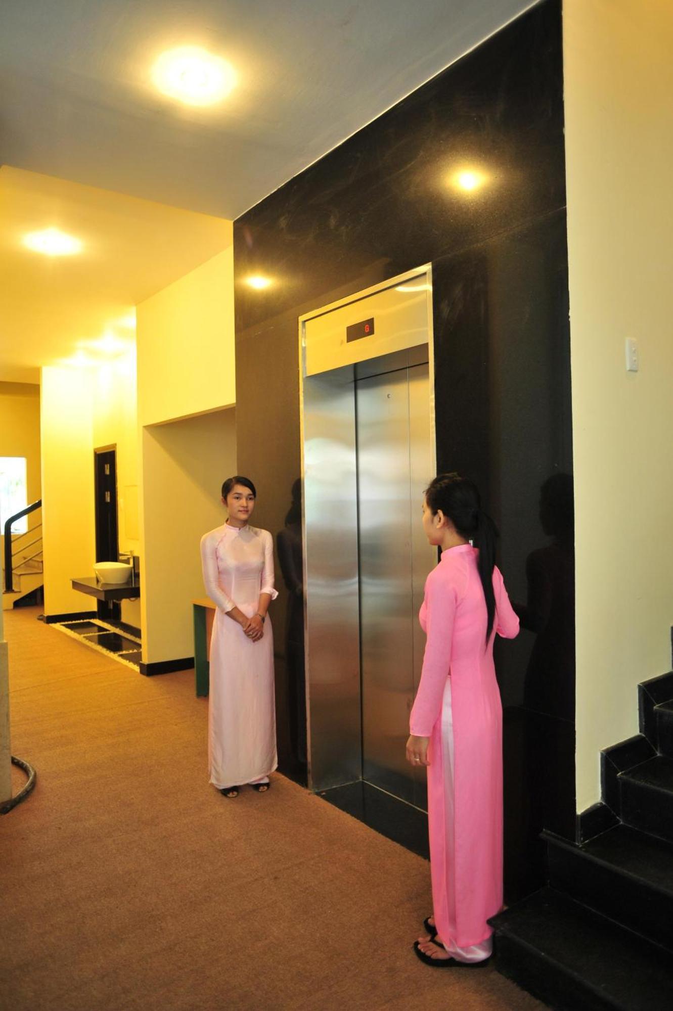 Than Thien - Friendly Hotel Hue Bagian luar foto