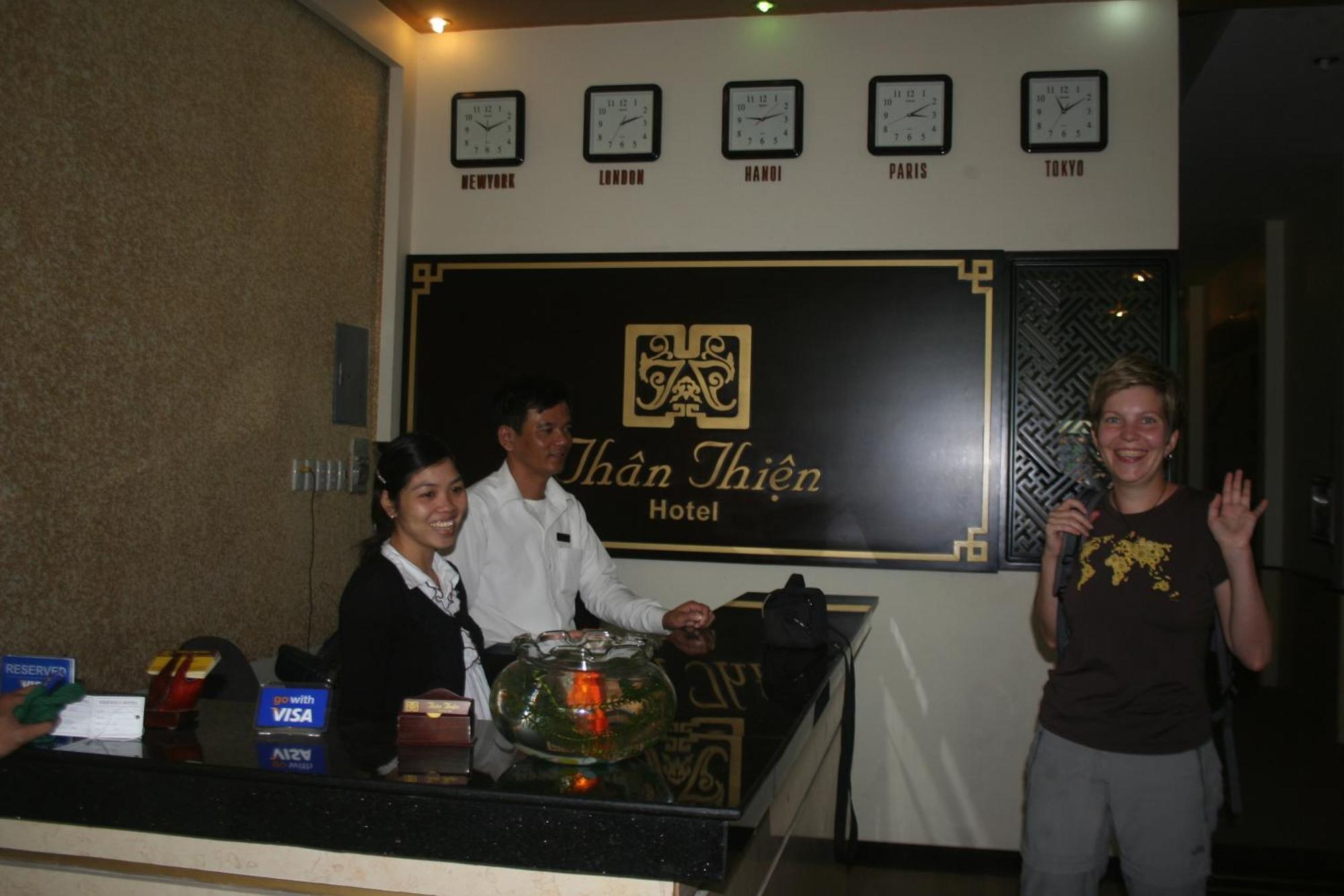 Than Thien - Friendly Hotel Hue Bagian luar foto