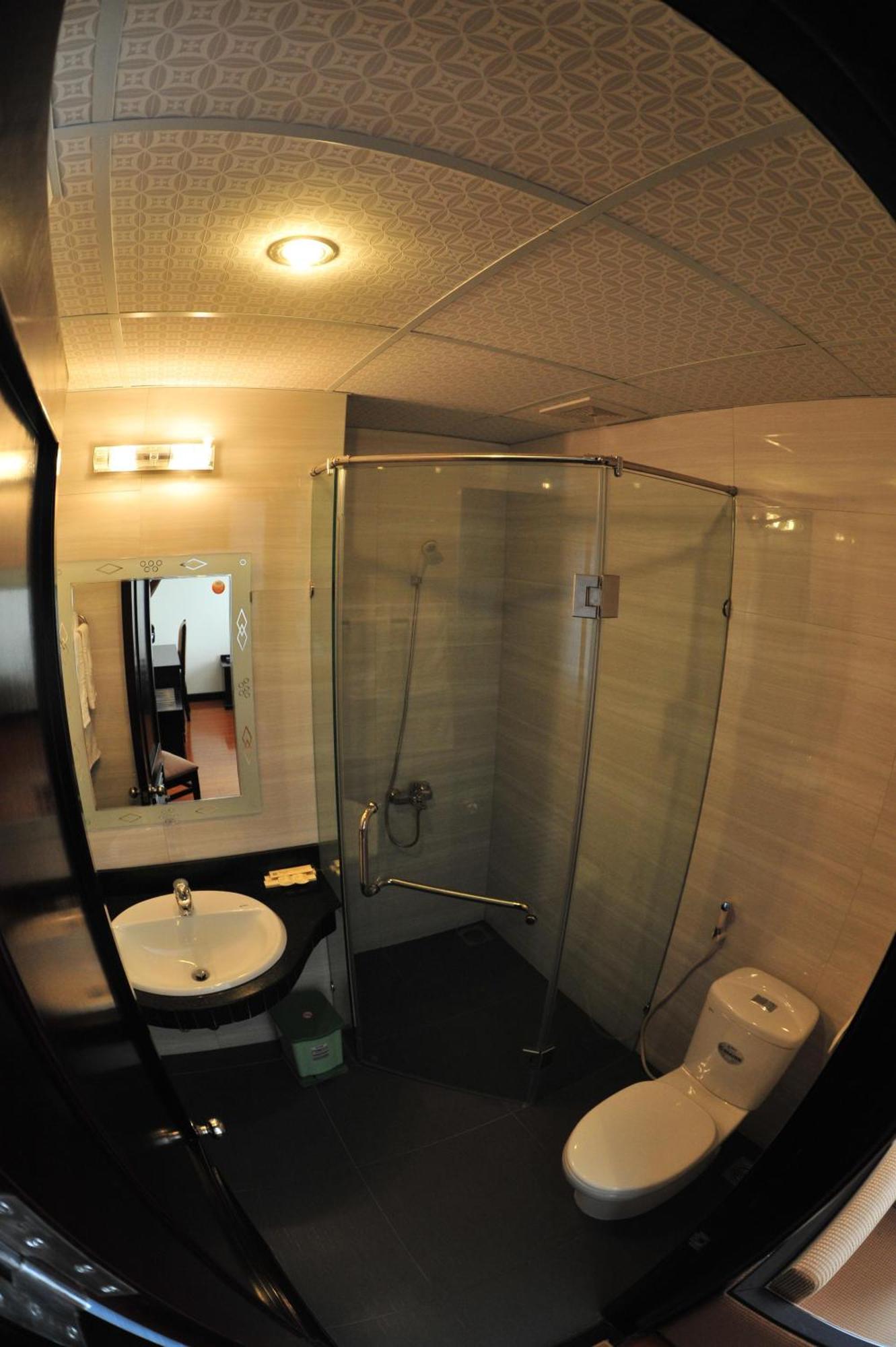 Than Thien - Friendly Hotel Hue Bagian luar foto