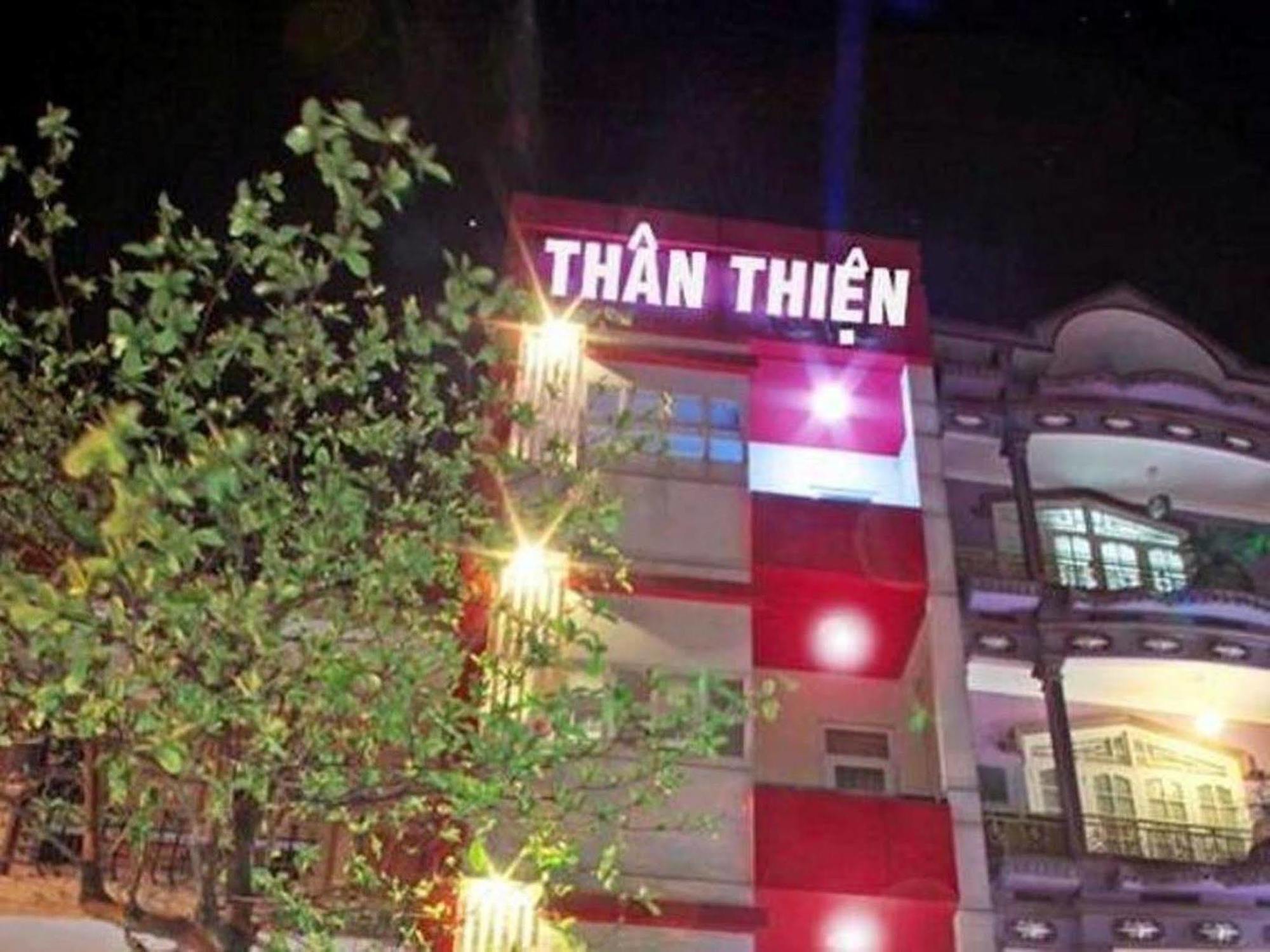 Than Thien - Friendly Hotel Hue Bagian luar foto