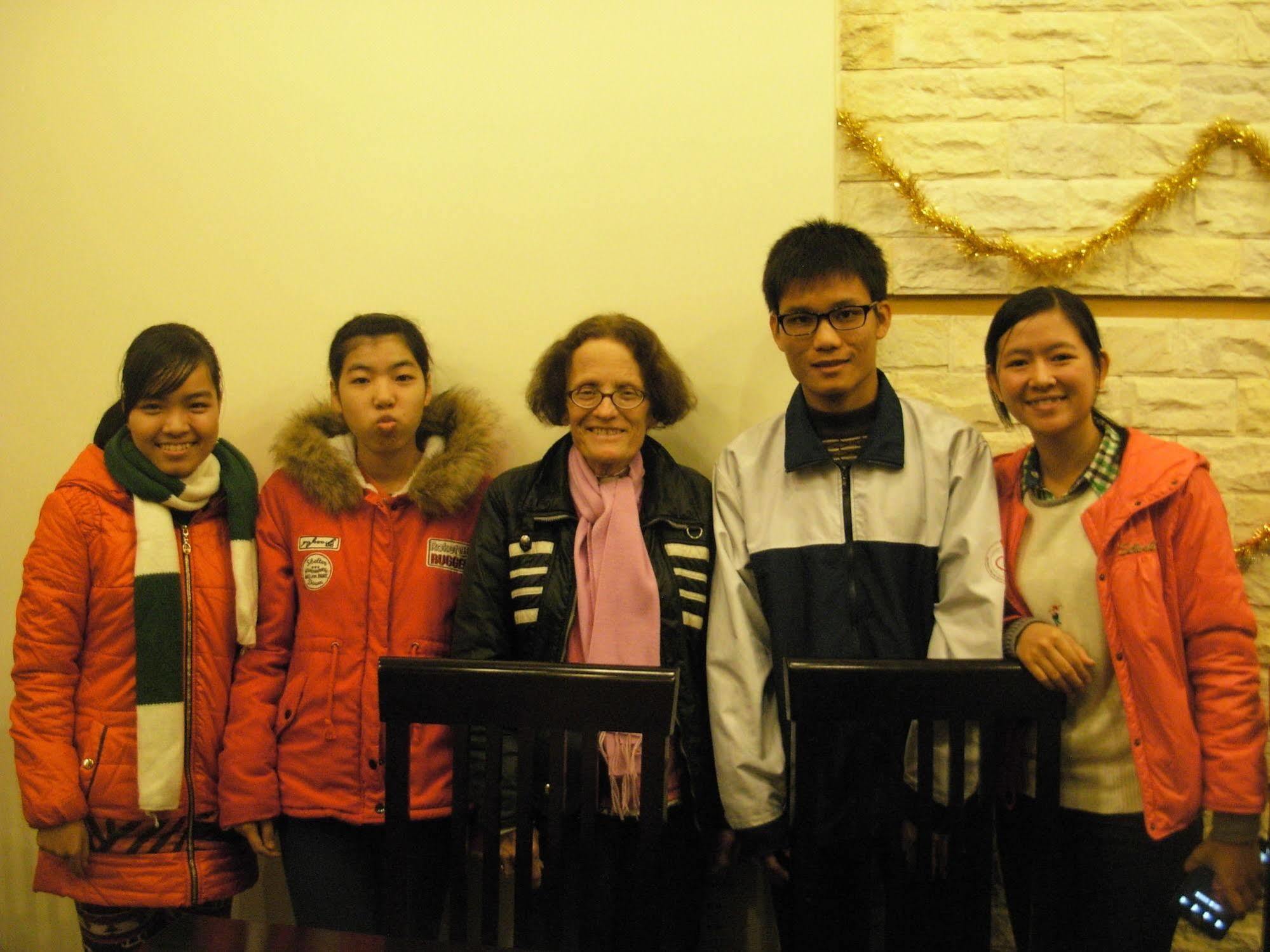 Than Thien - Friendly Hotel Hue Bagian luar foto
