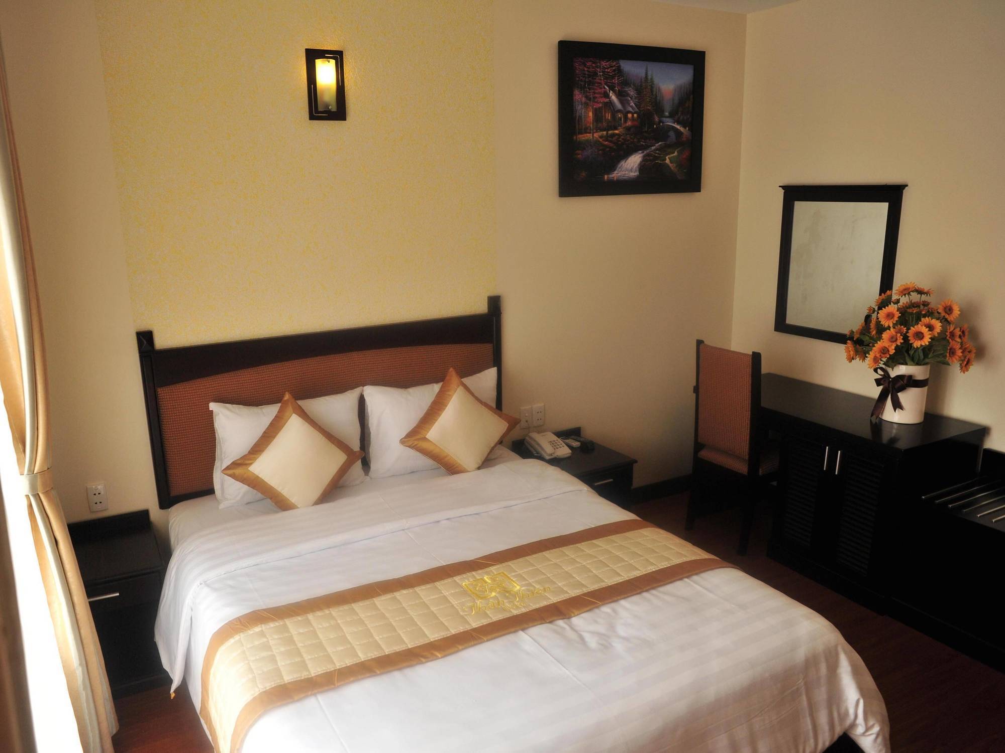 Than Thien - Friendly Hotel Hue Bagian luar foto