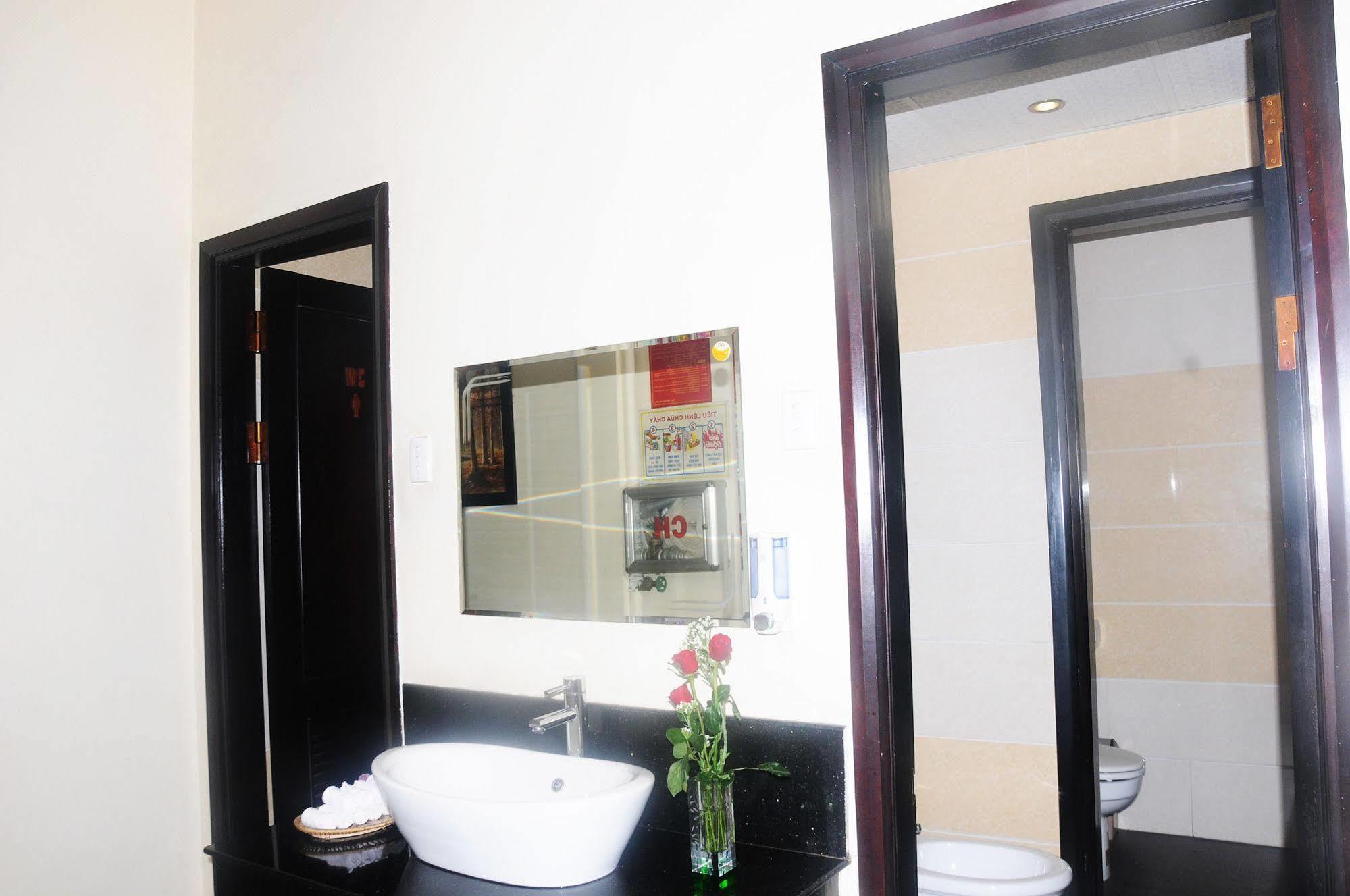 Than Thien - Friendly Hotel Hue Bagian luar foto